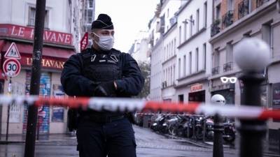 Захвативший жену в заложники житель пригорода Парижа найден мертвым