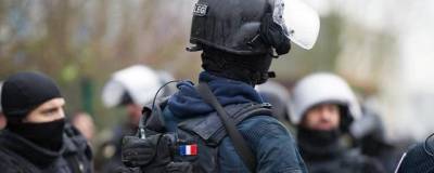 Мужчина, взявший жену в заложники под Парижем, найден мертвым