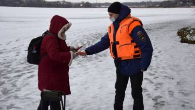 Беспилотники помогают искать желающих выйти на лед на водных объектах Петербурга
