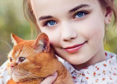 Чтобы поиграть с котиком: шестилетняя первоклассница «заминировала» родную школу