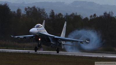 Журналисты из США заявили о превосходстве истребителя Су-35 в воздухе