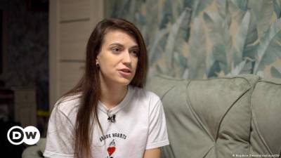 Жена белорусского блогера Лосика о новом обвинении и голодовке мужа