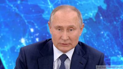 Путин обсудит борьбу с COVID-19 на заседании Совета глав стран СНГ