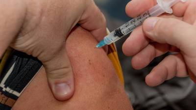 В Петербурге открыли 14 пунктов для вакцинации от COVID