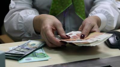 В Астрахани бухгалтер похищала деньги у сотрудников компании