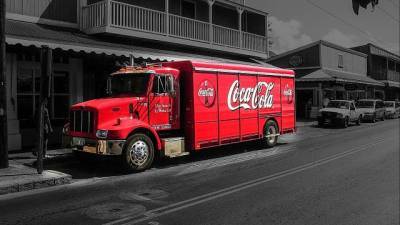 СМИ: Coca-Cola намерена сократить 2,2 тысячи рабочих мест