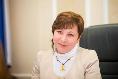 Куйвашев наградил свердловского замгубернатора – министра финансов накануне ее отставки