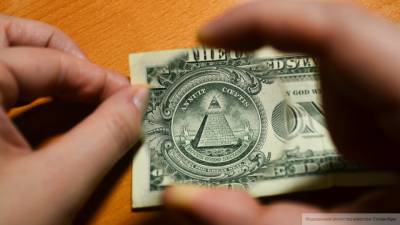 Доллар вырос в цене на открытии торгов Мосбиржи