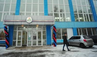ДНР: В Дебальцево открыли восстановленный спорткомплекс «Локомотив»