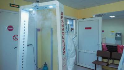 За последние сутки в Ленобласти выявили 235 новых случаев заболевания коронавирусом