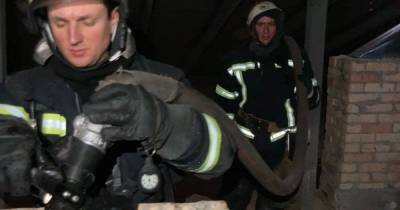 "Прятались под кроватями": в Киеве произошел пожар в психоневрологическом диспансере (фото)