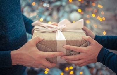 Психологи: Взрослые тайно мечтают о подарках из детства на Новый год