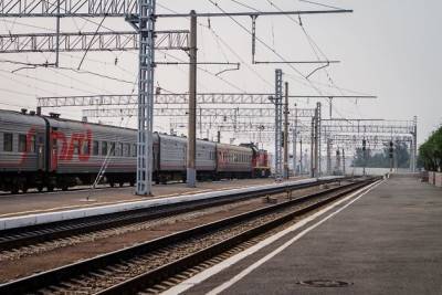 Поезд насмерть сбил пенсионера около вокзала в Чите