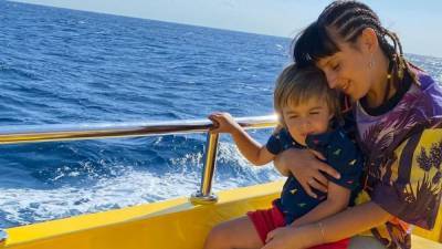 Джамала показала подводное путешествие с сыном: удивительные кадры