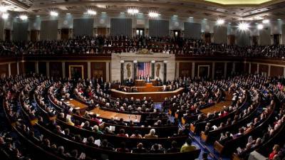 Конгрессмен США открыл банку пива во время прощания с парламентом