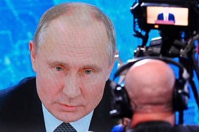 Песков ответил на вопрос о жесткости Путина фразой «иногда хоть отбавляй»