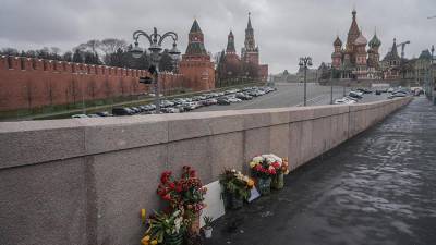 Песков сообщил об отсутствии у него данных об убийстве Немцова