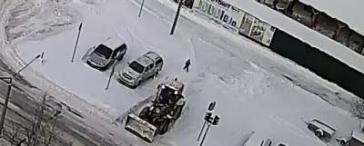 Снегоуборочная машина в Карелии раздавила восьмилетнюю девочку