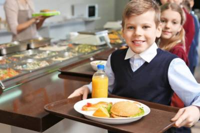 Мультипрофильное питание: Как будут кормить учеников в Киеве после карантина