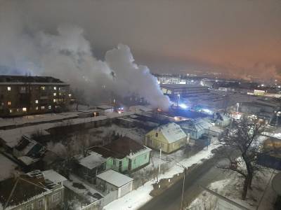 В Северодонецке спасатели три часа тушили пожар: что горело ярким пламенем?