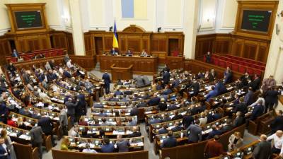 Украинские политики раскритиковали новый закон Верховной рады о Донбассе