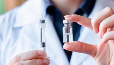 Правительство планирует вакцинировать от COVID-19 половину населения Украины
