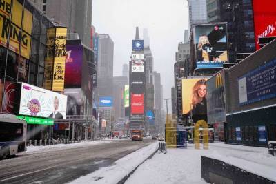 На Таймс-сквер появился огромный билборд с Чайковским