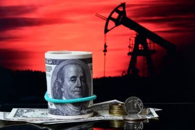 Цена нефти Brent превысила 52 доллара за баррель впервые с 5 марта