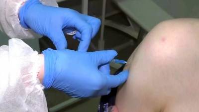 В регионы начали доставлять второй российский препарат для вакцинации от коронавируса