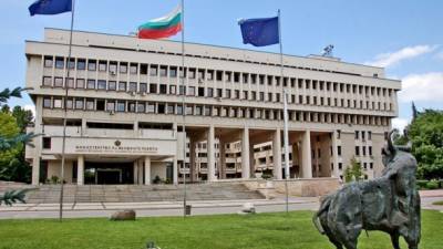 Болгария высылает российского дипломата, который шпионил за американскими военными