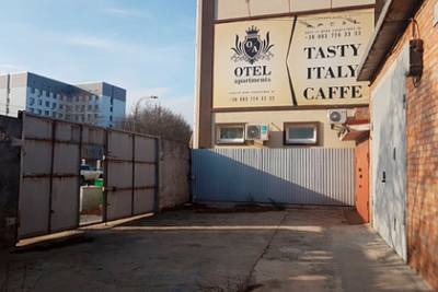 В Киеве выставили на продажу башню-гараж