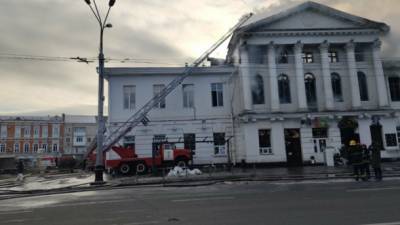 Пожар в историческом здании Полтавы: в сети появилось видео с предполагаемым поджигателем