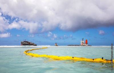 Разлив нефти у берегов Маврикия произошел по вине экипажа