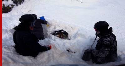 Снежная лавина накрыла туриста на курорте Шерегеш: видео