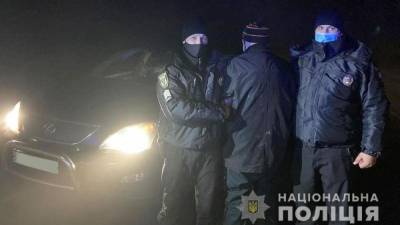 На Киевщине 80-летнего мужчину задержали за рулем угнанного Lexus: фото