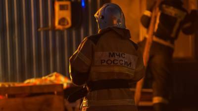 Здание "Мосгоргеотреста" в Москве охватил пожар