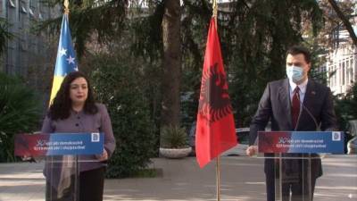 Лидер албанской оппозиции пообещал «президентше» Косово признать...
