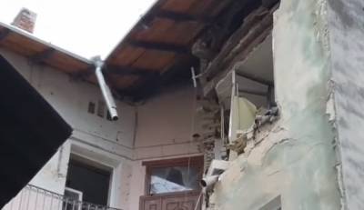 Спасатели подняты по тревоге: в жилом доме прогремел мощный взрыв, фото и видео