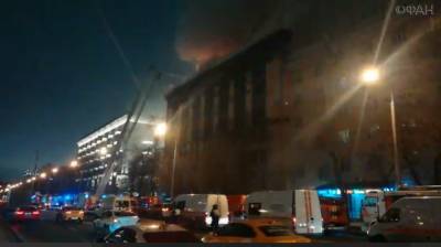 ФАН публикует видео с места крупного пожара в здании Мосгоргеотреста