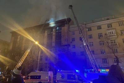 Пожарные локализовали возгорание в здании Мосгоргеотреста