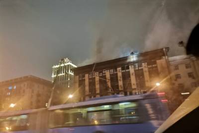 Пожар в здании Мосгоргеотреста в Москве потушили