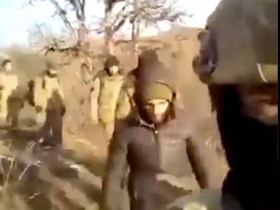 Азербайджан захватил в плен армянских военных, видео