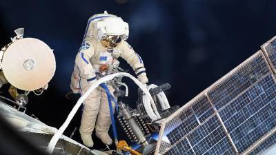Космонавты на МКС ищут новое место утечки воздуха в модуле «Звезда»