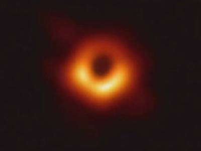 Астрономы «потеряли» крупнейшую черную дыру во Вселенной