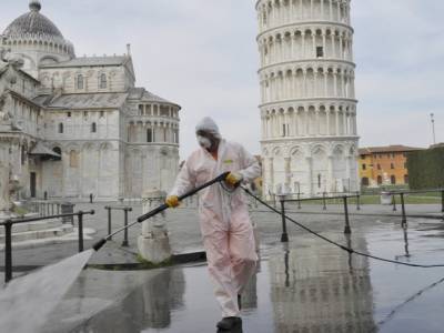 Пандемия: в Италии объявили национальный карантин на Рождество и Новый год из-за вспышки COVID-19