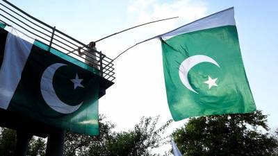 Пакистан добивается экстрадиции из Великобритании экс-премьер-министра Шарифа