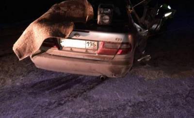 Тюменец разбил машину о бетонный блок, уходя от полиции на трассе Тюмень - Омск
