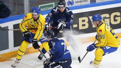 Марио Кемп - Оскар Линдберг - Швеция обыграла Финляндию в матче Кубка Первого канала - russian.rt.com - Москва - Швеция - Финляндия