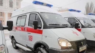 Водитель автобуса погиб после ДТП с деревом в Красноярске
