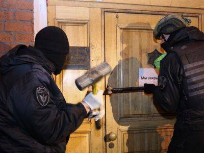В Москве ОМОН ночью вломился в бар "Квартира"